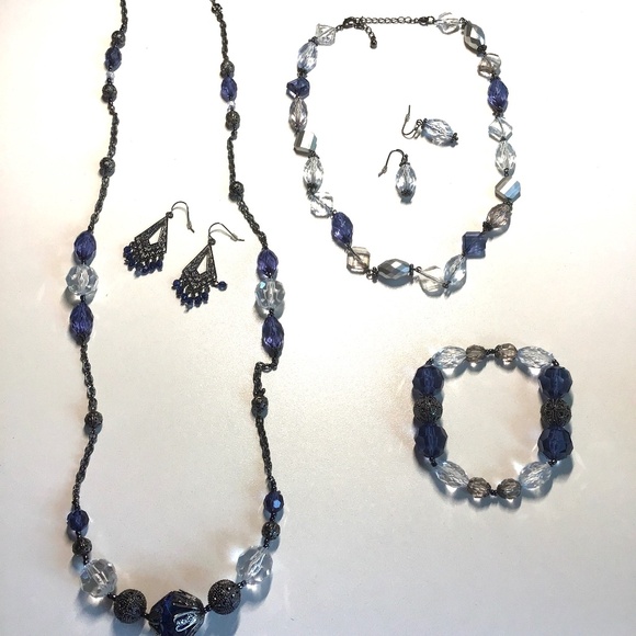 2 sets of matching necklaces with geometric beads, earrings and bracelet - blue - Picture 1 of 10